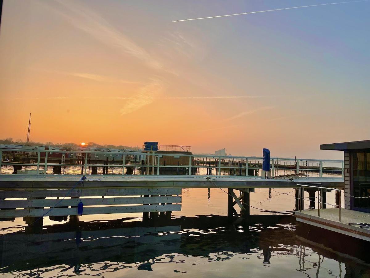 Hausboot Inkl Motorboot, Ostsee Heiligenhafen Eksteriør billede